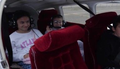 İngiltere'deki Türk pilottan çocuklara özel 19 Mayıs uçuşu