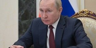 Putin’den Ukraynalılara Rus vatandaşlığının önünü açan kararname