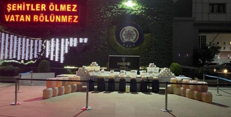“Uzun süreli takip sonucu Türkiye’de rekor: 1 ton 117 kg metamfetamin kristal ve sıvı ele geçirildi”