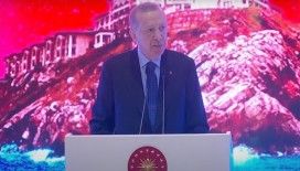 Erdoğan: Menderes'i darağacına gönderenlerin alınlarına çaldıkları leke 600 yıl geçse de temizlenmeyecek