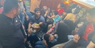 Seydikemer’de yelkenli teknede 35 düzensiz göçmen yakalandı