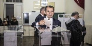 Galatasaray Kulübü başkanlığına Dursun Özbek seçildi
