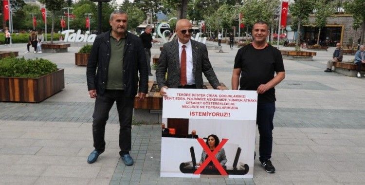 Polise yumruk atan HDP’li vekil Aydemir, Bolu’da protesto edildi