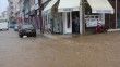 Bilecik'te yağış nedeniyle bazı ev ve iş yerlerini su bastı