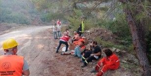 Türk Kızılaydan Marmaris'teki orman yangınına müdahale eden ekiplere destek