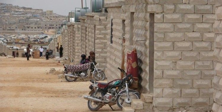 İdlib’te 901 aile briket eve kavuştu