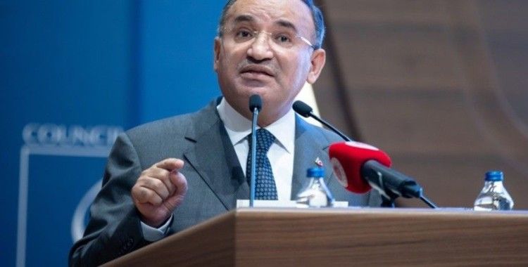 Bakan Bozdağ: “Türkiye, istediği teröristlerin iadesi için mücadelesini sürdürmeye devam edecektir”