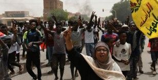 Sudan’da askeri yönetim karşıtı gösterilerde 6 kişi öldü