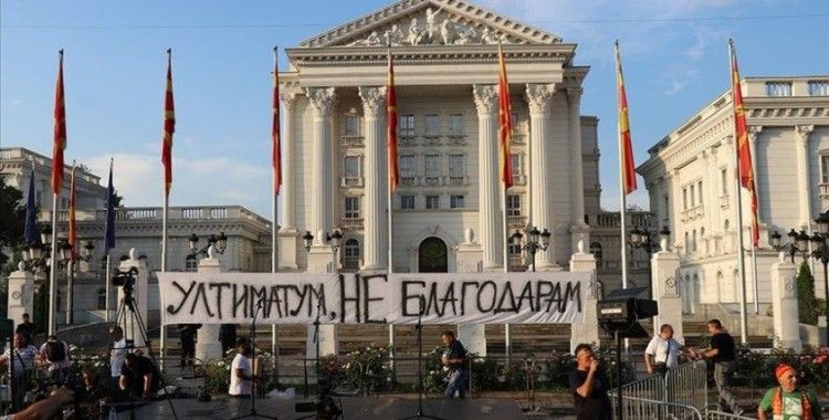 Kuzey Makedonya'daki protestoda gerginlik yaşandı
