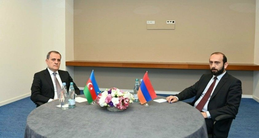 Azerbaycan Dışişleri Bakanı Bayramov, Ermenistanlı mevkidaşı Mirzoyan ile  görüştü