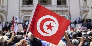 Tunus’ta yeni anayasaya karşı çıkan muhalefet, iktidarla mücadelede birlik arayışında