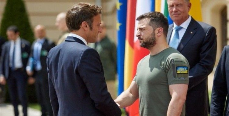 Macron 'tahıl gemisi' ve 'Rus dezenformasyonu' konularında Zelenskiy'le telefonda görüştü