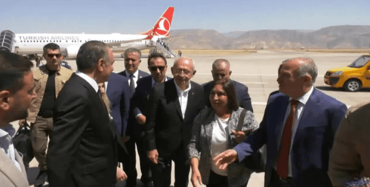 Kılıçdaroğlu, Şırnak'ta 'Hak, hukuk, adalet' sloganları ile karşılandı