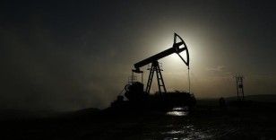 WTI ham petrolün varil fiyatı 21 Şubat'tan bu yana ilk kez 90 doların altına düştü