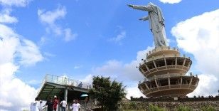 Dünyanın en büyük Hz. İsa heykeli Endonezya'da