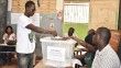 Senegal'de düzenlenen genel seçimde iktidar partisi çoğunluğunu kaybetti