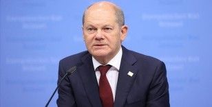 Almanya Başbakanı Scholz tüm Ruslara turist vizesi yasağı getirilmesine karşı çıktı