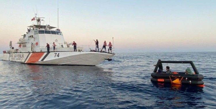 Didim'de 5 düzensiz göçmen kurtarıldı