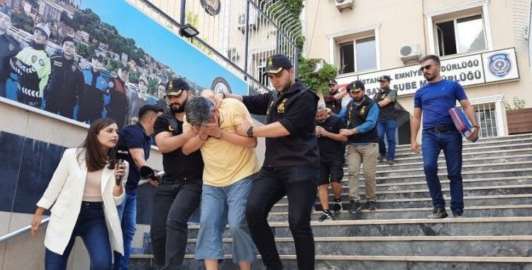 İstanbul’da otomobillerin beyinlerini değiştirip çalan çete üyeleri böyle yakalandı
