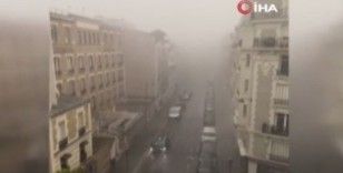 Paris’i şiddetli yağış ve fırtına vurdu