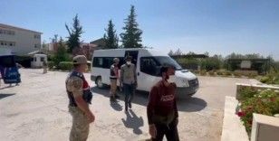 Şanlıurfa’da 28 göçmen yakalandı