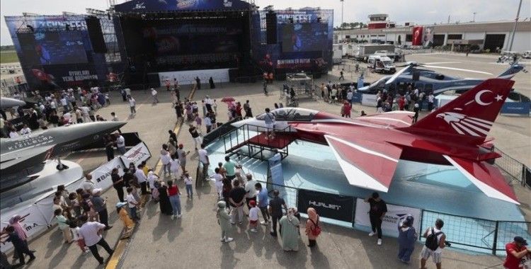 Hürjet ilk uçuş için yere basmaya hazırlanıyor