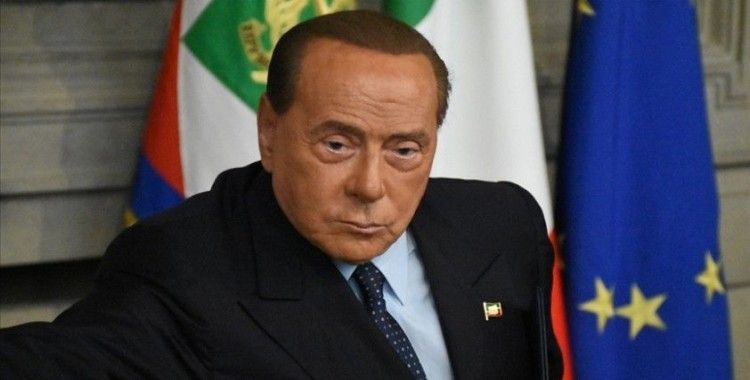 İtalyan siyasetinde TikTok akını: Berlusconi 85 yaşında siftah yaptı