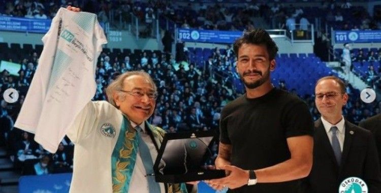 Üsküdar Üniversitesi'nde 9. mezuniyet töreni