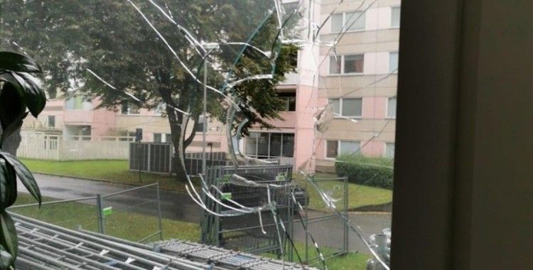 İsveç'te Türk camisine taşlı saldırı
