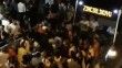 Saatlerce metrobüs yolunda kalan vatandaşlar “İmamoğlu istifa” sloganı attı