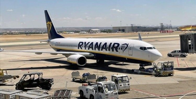 Ryanair, Macaristan üzerinden yapılan bazı uçuşları iptal etti