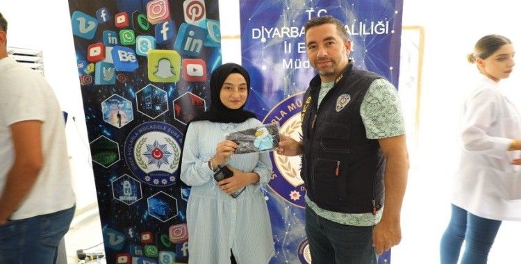 Yenişehir Belediyesi 'Sanalda Güvenli Yaşa' projesini hayata geçirdi