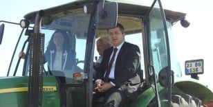 "Edirne’nin Sarı Çiçeği Kanola Projesi" ile çiftçilere tohum dağıtıldı