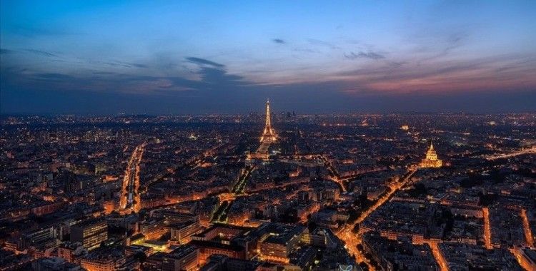 Fransa'da gazeteler sayfalarını "ışığı söndür" tasarruf kampanyasına ayırdı