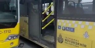 Üsküdar’da İETT otobüsleri kaza yaptı: Yolcular durakta kaldı