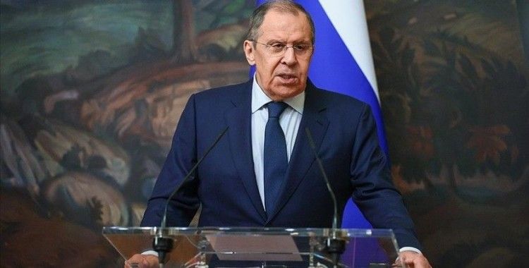 Lavrov, Batı'nın Ukrayna'da çatışmalara taraf olduğunu söyledi