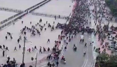 Ücretsiz konser izdihama neden oldu