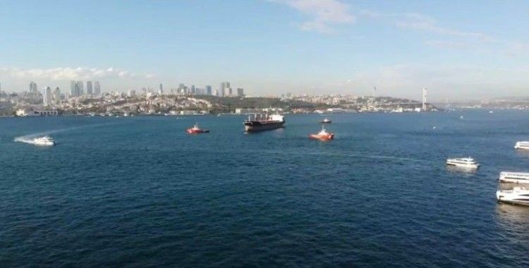 İstanbul Boğazı’nda arıza yapan kuru yük gemisi Ahırkapı’ya çekilmeye başlandı