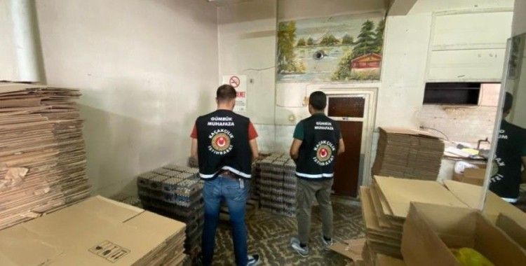 İzmir'de binlerce şişe sahte alkol ele geçirildi
