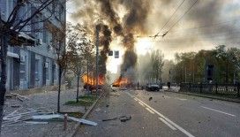 Kiev'in merkezinde birkaç patlama meydana geldi