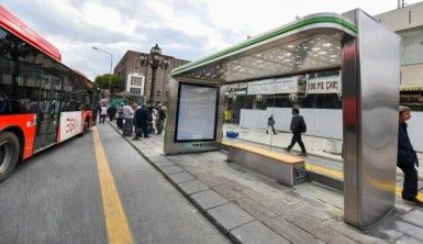 Başkent'te modern otobüs duraklarının montajı başladı