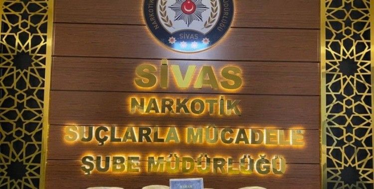 Sivas’ta 5 kilo 600 gram uyuşturucu ele geçirildi, 2 kişi tutuklandı