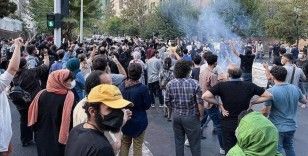 İran'da akaryakıt zammı protestolarının 3. yılı dolayısıyla düzenlenen eylemler devam ediyor