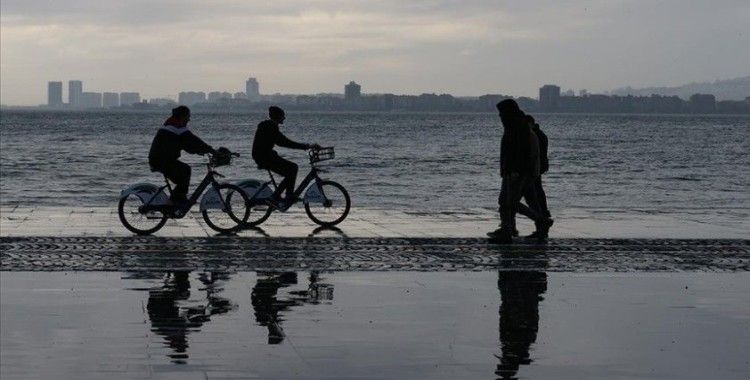 İzmir'de yağmur hasreti 79 gün sonra son buldu