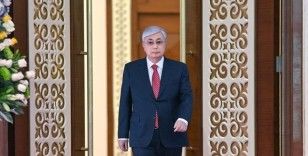 Kazakistan’da cumhurbaşkanlığı seçimini kazanan Tokayev, mazbatasını aldı