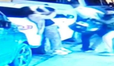 Fatih'te kadını sokak ortasında darp etti