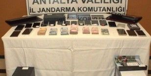 Antalya'da yasadışı bahis operasyonu: 4 tutuklama