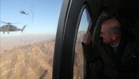 İçişleri Bakanı Soylu, Şırnak ve çevresindeki üs bölgelerini havadan inceledi