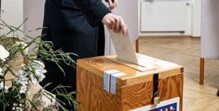 Çekya'da cumhurbaşkanlığı seçiminde oy verme işlemi başladı