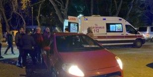 Sinop'ta otomobille çarpışan motokurye yaralandı